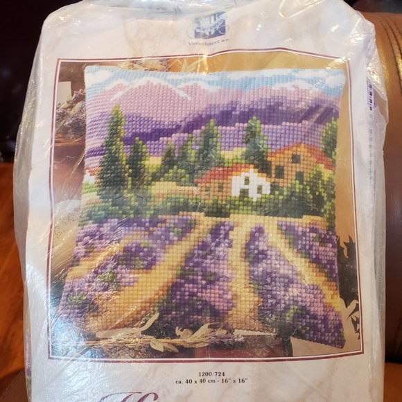 Verachtert Cross Stitch Kit - Vinyard - English, Dutch, German, Swedish - Picture 3 of 4